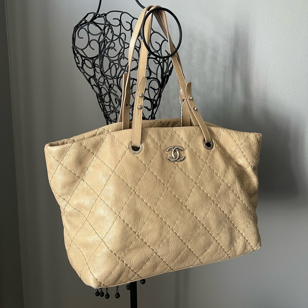 CHANEL Wild Stitch CC Logo On The Road Tote Handbag Purse Shoulder Bag Beige!